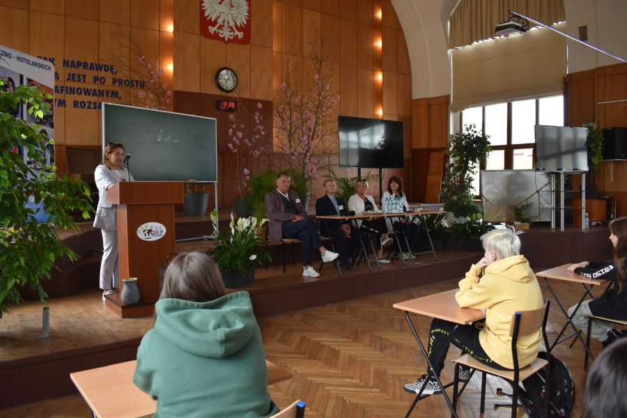 https://ekonom.kolobrzeg.pl/wp-content/uploads/gal/2023/05/09/szk_05.jpg