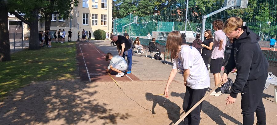 https://ekonom.kolobrzeg.pl/wp-content/uploads/gal/2023/10/03/sporti_03.jpg