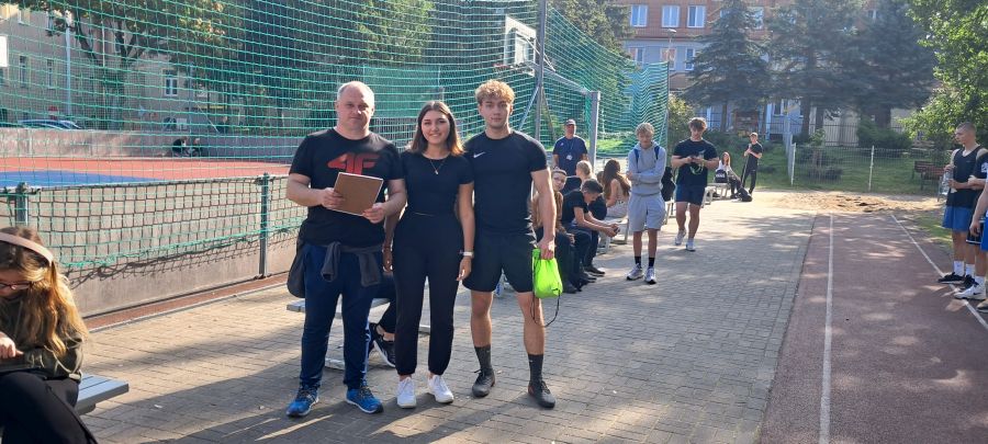 https://ekonom.kolobrzeg.pl/wp-content/uploads/gal/2023/10/03/sporti_04.jpg