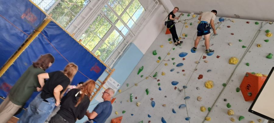 https://ekonom.kolobrzeg.pl/wp-content/uploads/gal/2023/10/03/sporti_20.jpg