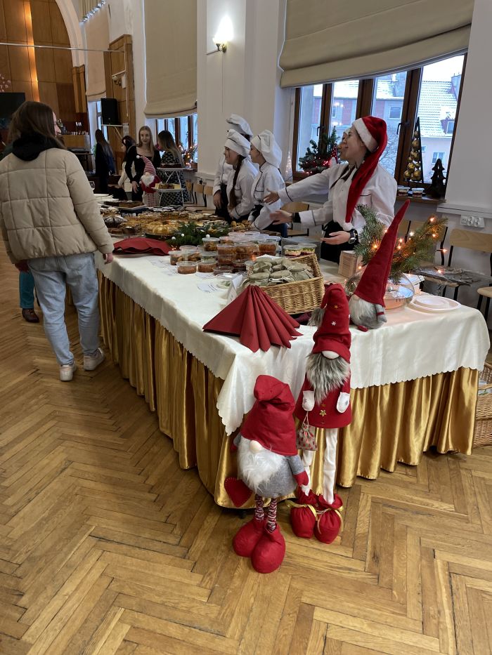 https://ekonom.kolobrzeg.pl/wp-content/uploads/gal/2023/12/05/zseh_15.jpg