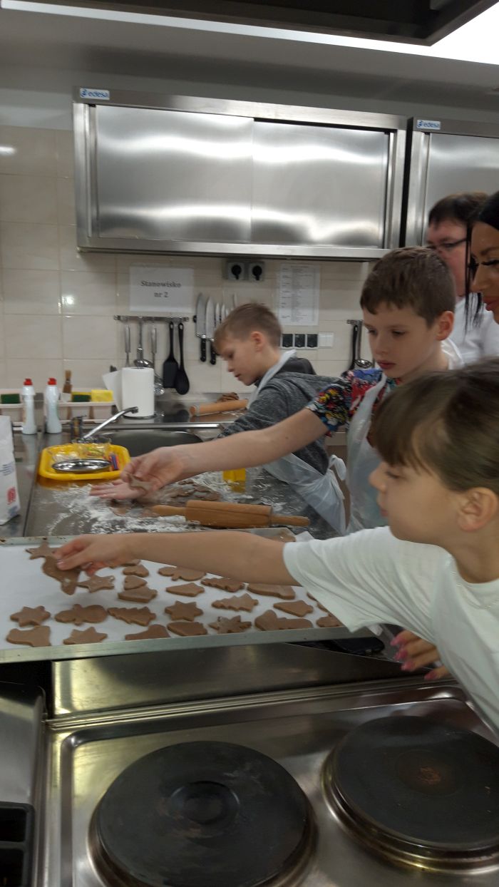 https://ekonom.kolobrzeg.pl/wp-content/uploads/gal/2023/12/11/zseh_01.jpg