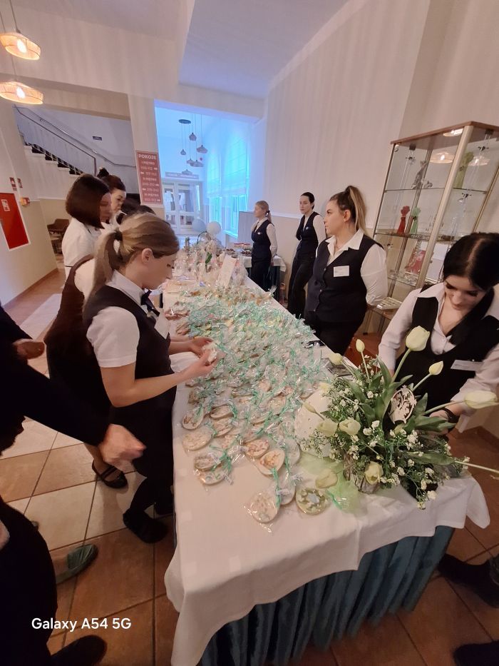 https://ekonom.kolobrzeg.pl/wp-content/uploads/gal/2024/04/02/zseh_07.jpg
