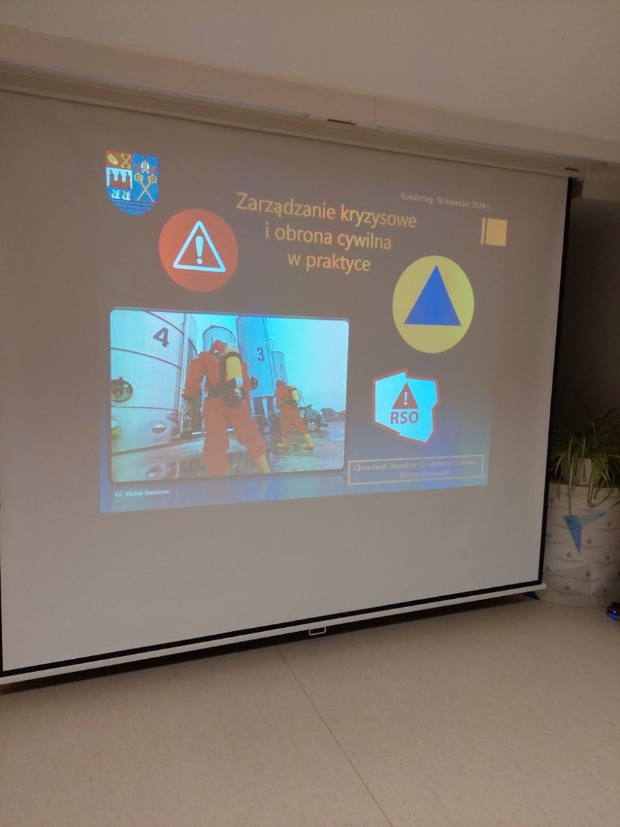 https://ekonom.kolobrzeg.pl/wp-content/uploads/gal/2024/04/11/zseh_05.jpg