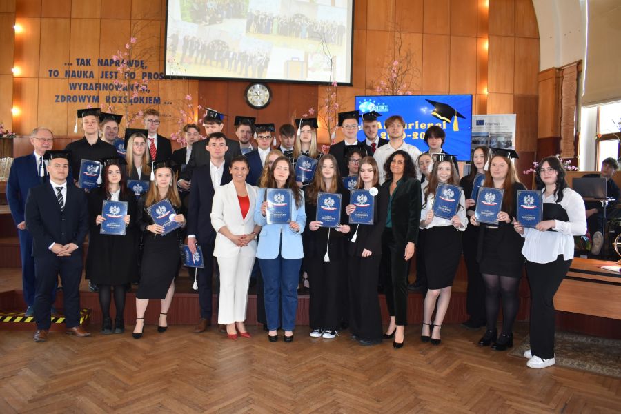 https://ekonom.kolobrzeg.pl/wp-content/uploads/gal/2024/04/18/zseh_06.jpg