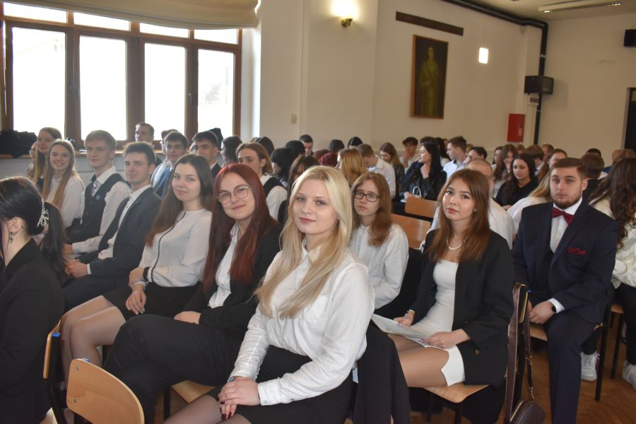 https://ekonom.kolobrzeg.pl/wp-content/uploads/gal/2024/04/18/zseh_32.jpg