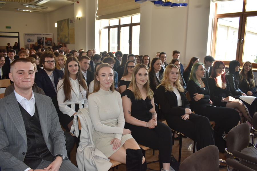 https://ekonom.kolobrzeg.pl/wp-content/uploads/gal/2024/04/18/zseh_48.jpg
