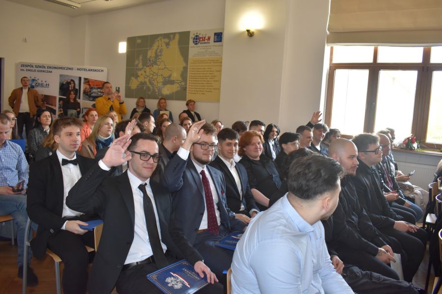 https://ekonom.kolobrzeg.pl/wp-content/uploads/gal/2024/04/18/zseh_53.jpg