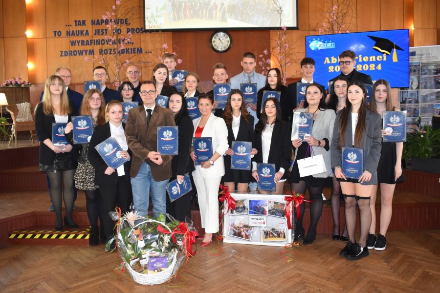 https://ekonom.kolobrzeg.pl/wp-content/uploads/gal/2024/04/18/zseh_59.jpg