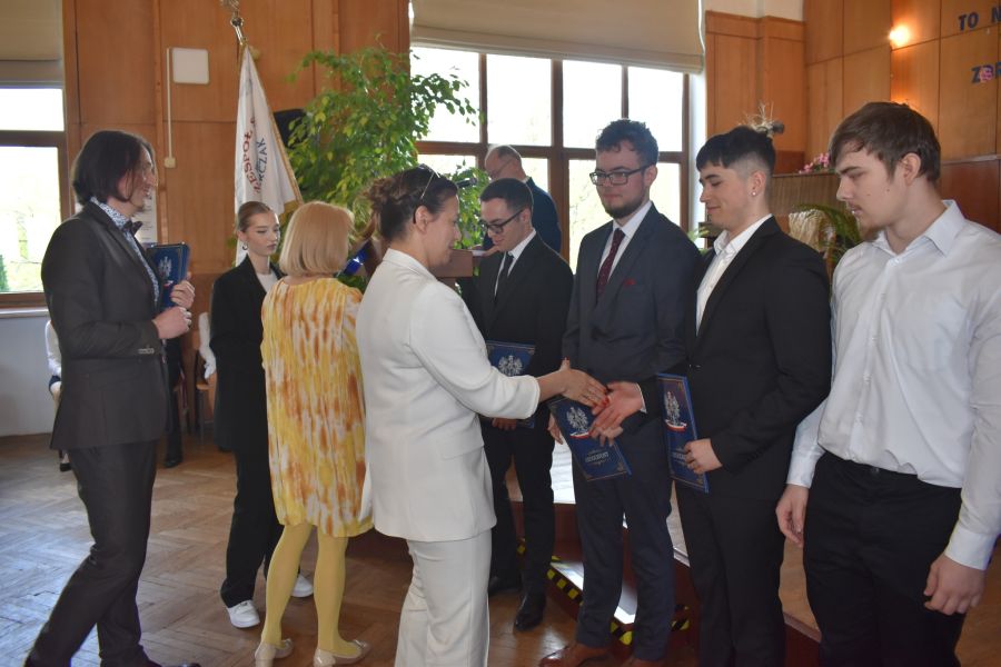 https://ekonom.kolobrzeg.pl/wp-content/uploads/gal/2024/04/18/zseh_65.jpg