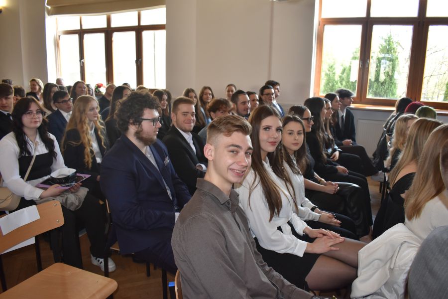 https://ekonom.kolobrzeg.pl/wp-content/uploads/gal/2024/04/18/zseh_72.jpg