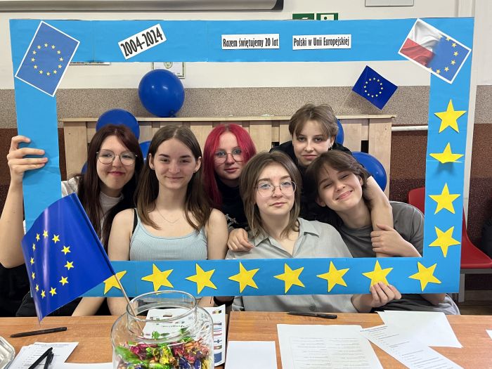https://ekonom.kolobrzeg.pl/wp-content/uploads/gal/2024/04/19/zseh_06.jpg