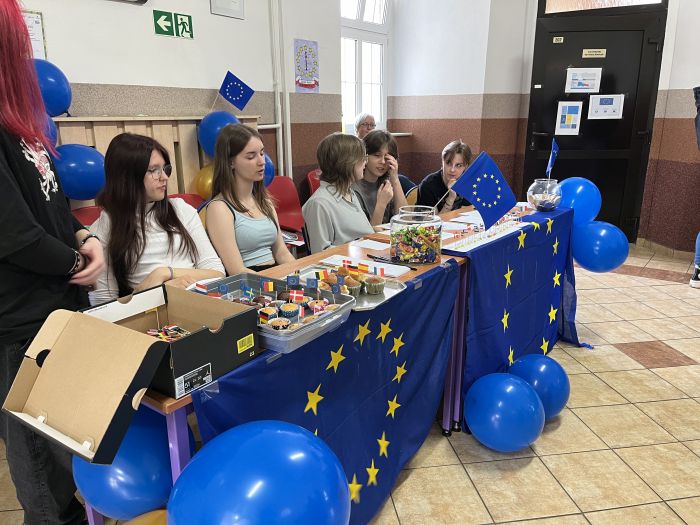 https://ekonom.kolobrzeg.pl/wp-content/uploads/gal/2024/04/19/zseh_16.jpg
