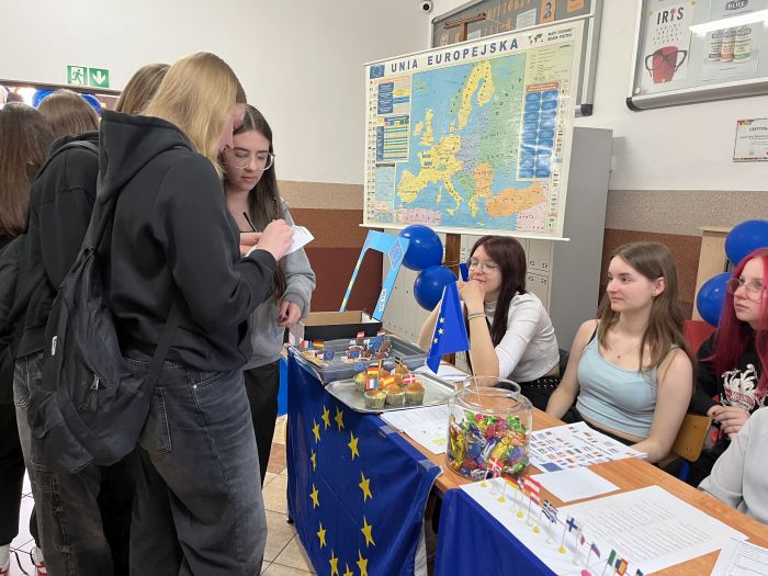 https://ekonom.kolobrzeg.pl/wp-content/uploads/gal/2024/04/19/zseh_17.jpg