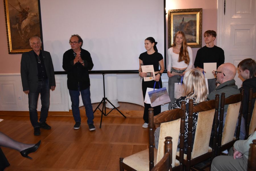 https://ekonom.kolobrzeg.pl/wp-content/uploads/gal1/2024/m10/03/zseh_05.jpg