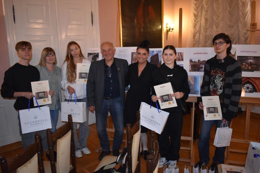https://ekonom.kolobrzeg.pl/wp-content/uploads/gal1/2024/m10/03/zseh_23.jpg